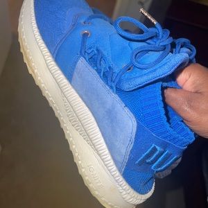 Puma gym shoes for women